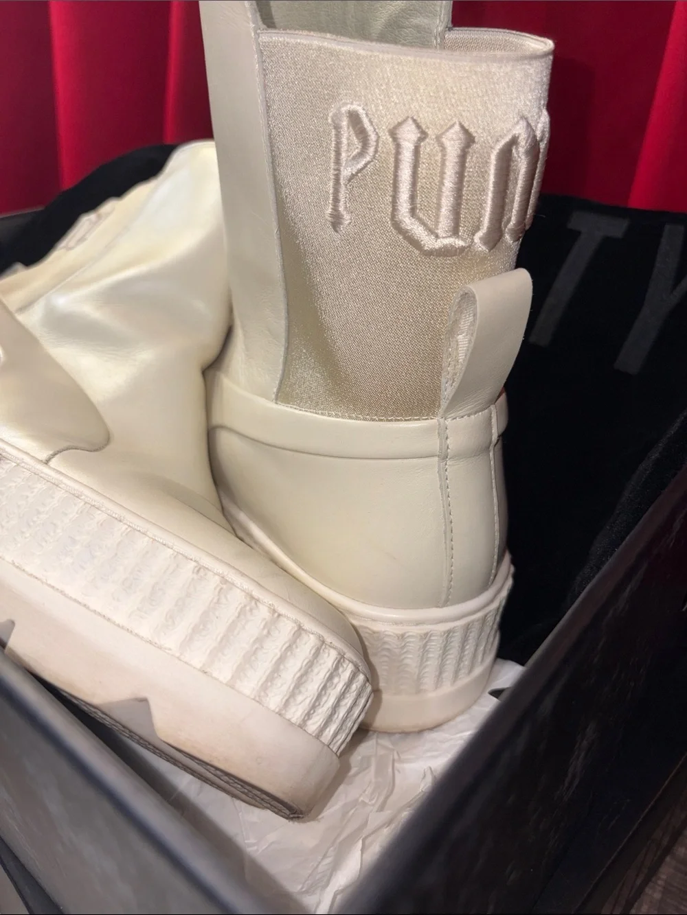 FENTY PUMA COLLAB Chelsea Sneaker Boot - Cream Color Men’s Size 10us (MINT)